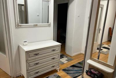 Apartament cu 3 camere decomandat în Central - 1