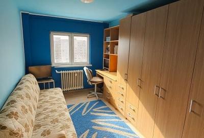 74 mp, 3 camere, 2 băi, 2 balcoane – 8 min până la metrou - comision 0 - 7