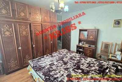 Apartament cu 3 camere decomandat în Găvana