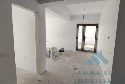 Casă individuală cu 5 camere cu Teren 492 Mp în Sud - 11