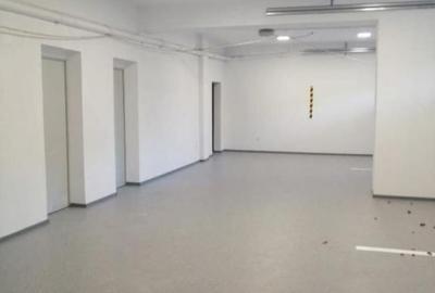 Apartament cu 6 camere decomandat în Sinaia - 12