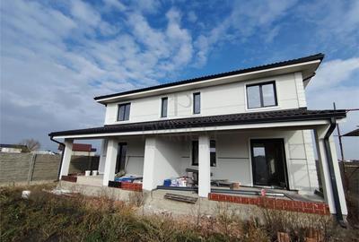 Duplex cu 5 camere cu Canalizare în Moșnița Nouă - 3