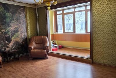 Apartament cu 3 camere decomandat, mobilat în Drumul Taberei - 3