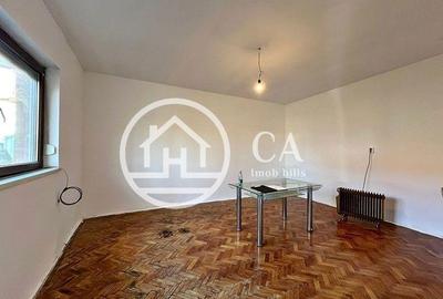 Apartament de vanzare la curte comuna in zona Ultracentrala, Oradea Apartament de vanzare la curte comuna in zona Ultracentrala, Oradea - 3