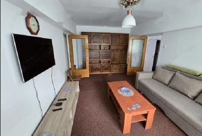 Apartament cu 2 camere semidecomandat, mobilat în Panduri