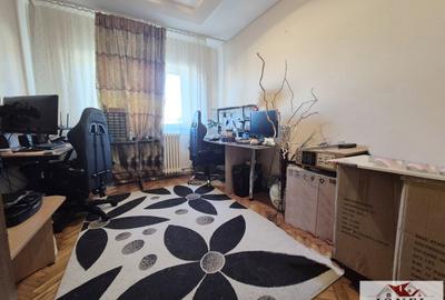 Apartament trei camere de vanzare in Cugir - 4