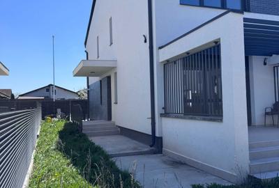 Casă cu 3 camere în Sânpetru - 5