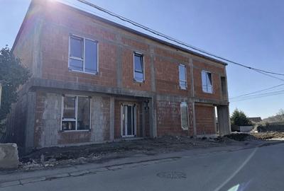 Casă cu 4 camere în Spitalul Județean - 4