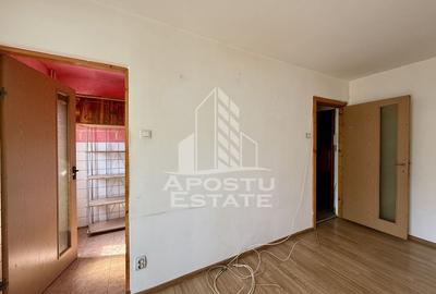 Apartament o camera, etaj intermediar, zona Badea Cartan - 1