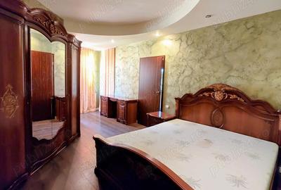 Proprietar vand vila d+p+e+m cu o suprafata generoasa de 540 mp construiti, teren amplu de 950 mp - 14