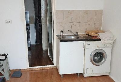 Garsonieră decomandată în Central - 1