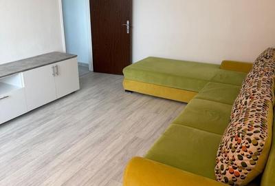 Apartament cu 2 camere decomandat, mobilat în Apărătorii Patriei