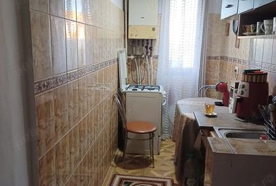 Apartament 2 camere, Tg-Jiu, str.Olari, et 3, 43 m2 aproape de centrul ora?ului - 3