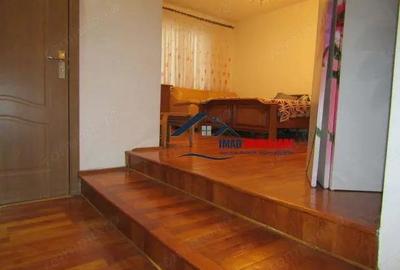 Zona Excelenta! Vanzare Casa Centru - zona Spital Judetean! - 11