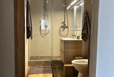Apartament cu 3 camere decomandat în Central - 1