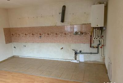 Casă cu 4 camere cu Teren 1000 Mp în Crăciunelu de Jos - 4