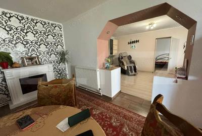 Complex imobiliar versatil, ideal pentru pensiune sau inchiriere zona Paulesti - 1