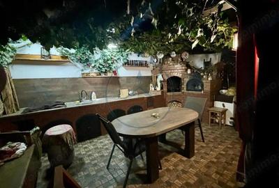 Oportunitate- Casa in zona centrala 218mp - 1