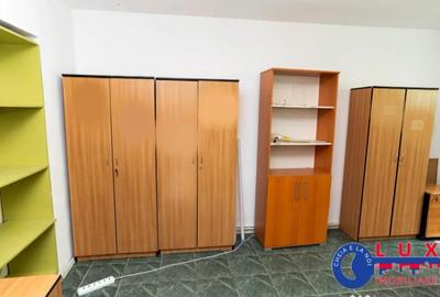 Spațiu comercial, de 57 mp, în Central - 12