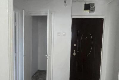 Apartament cu 2 camere semidecomandat în Podu Roș - 3