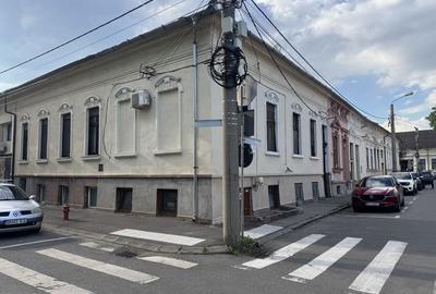 Casă cu 3 camere în Central - 8