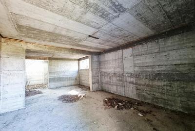 Casă cu 3 camere cu Teren 500 Mp în Central - 2