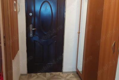 Garsoniera spatioasa, pozitie buna ,Astra - 3