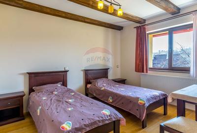 EXCLUSIV! Vila cu 7 camere, teren 7535mp, Risca, Comision 0% - 21