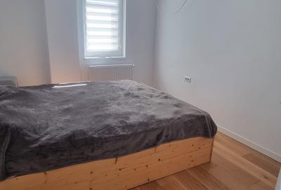 Apartament cu 3 camere semidecomandat în Central - 4