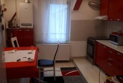 Apartament cu 3 camere decomandat în Central - 2