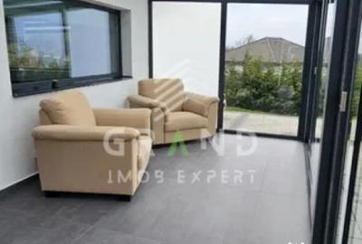 Casă cu 3 camere cu Teren 500 Mp în Central - 2