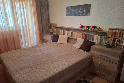 Apartament cu 4 camere decomandat în Central - 2