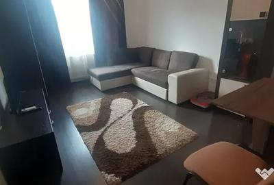 Apartament cu 3 camere semidecomandat în Central - 2