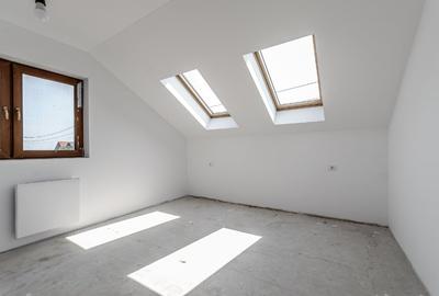 Casă individuală cu 4 camere cu Canalizare în Central - 2