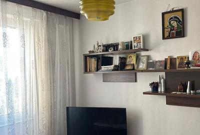Apartament cu 3 camere semidecomandat în Astra - 4