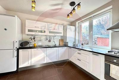 Casă cu 5 camere cu Teren 500 Mp în Dârste - 3