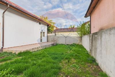 Casă individuală cu 6 camere cu Teren 252 Mp în Est - 4