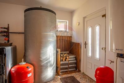 Vila de lux  cu 6 camere de vanzare /534 mp teren/Simon Bran - 14