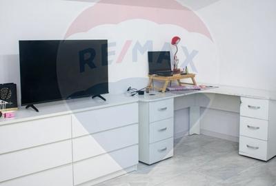 Casă cu 5 camere cu Teren 988 Mp în Bărcănești - 1