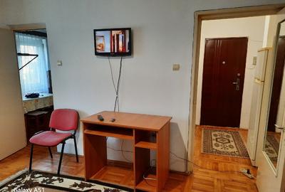 Proprietr, inchiriez garsoniera 32mp, central, confort 1,etaj 3, balco Proprietr, inchiriez garsoniera 32mp, central, confort 1,etaj 3, balco - 3