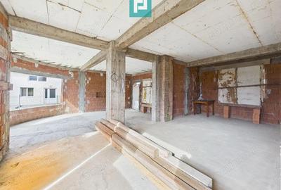 Casa la rosu S+P+1 in Bodrogu Nou - 9