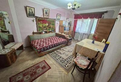 Apartament 3 camere decomandatAleea Parcului colt cu Razboieni etaj 1 - 1