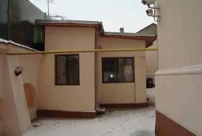 Birou, 742 mp în Central - 16