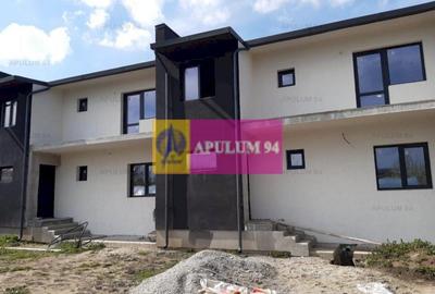 Casă individuală cu 4 camere decomandat cu Teren 200 Mp în 1 Decembrie - 1