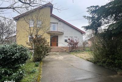 Casă cu 9 camere decomandat cu Teren 3000 Mp în Vladimirescu - 3