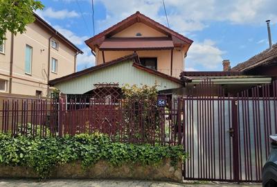 Casă cu 4 camere în Central - 5