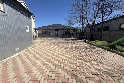 Casă cu Teren 995 Mp în Central