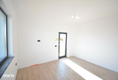 Casă cu 4 camere cu Canalizare în Central - 19