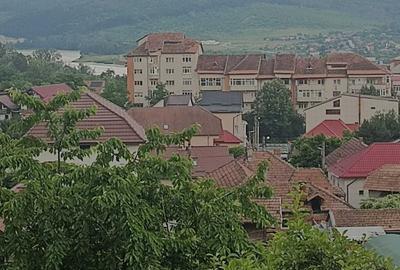 Casă cu 3 camere în Nicolae Bălcescu - 2