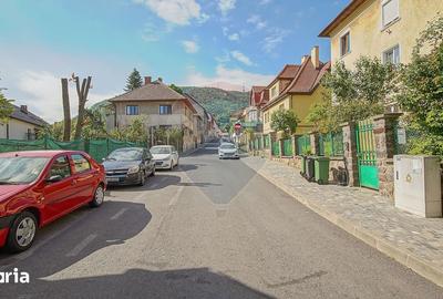 Apartament cu 4 camere decomandat în Centrul Istoric - 1